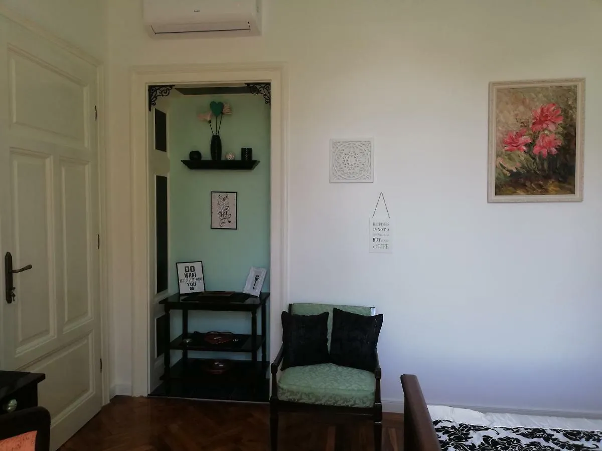 Apartment Nostalgie  Opatija